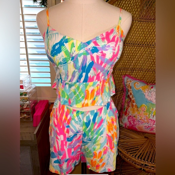 Lilly Pulitzer NWT Linnea Peplum Top & Shorts Set Sparkling Sands Size 2 🦄 - Picture 2 of 9
